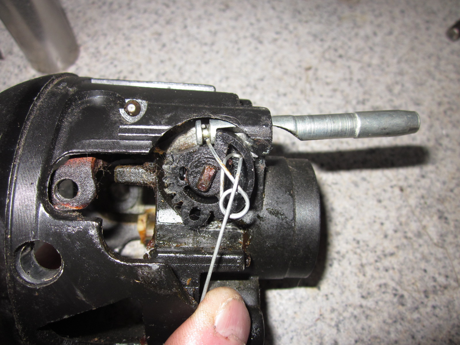 GM Locking Pin & Spring Instructions